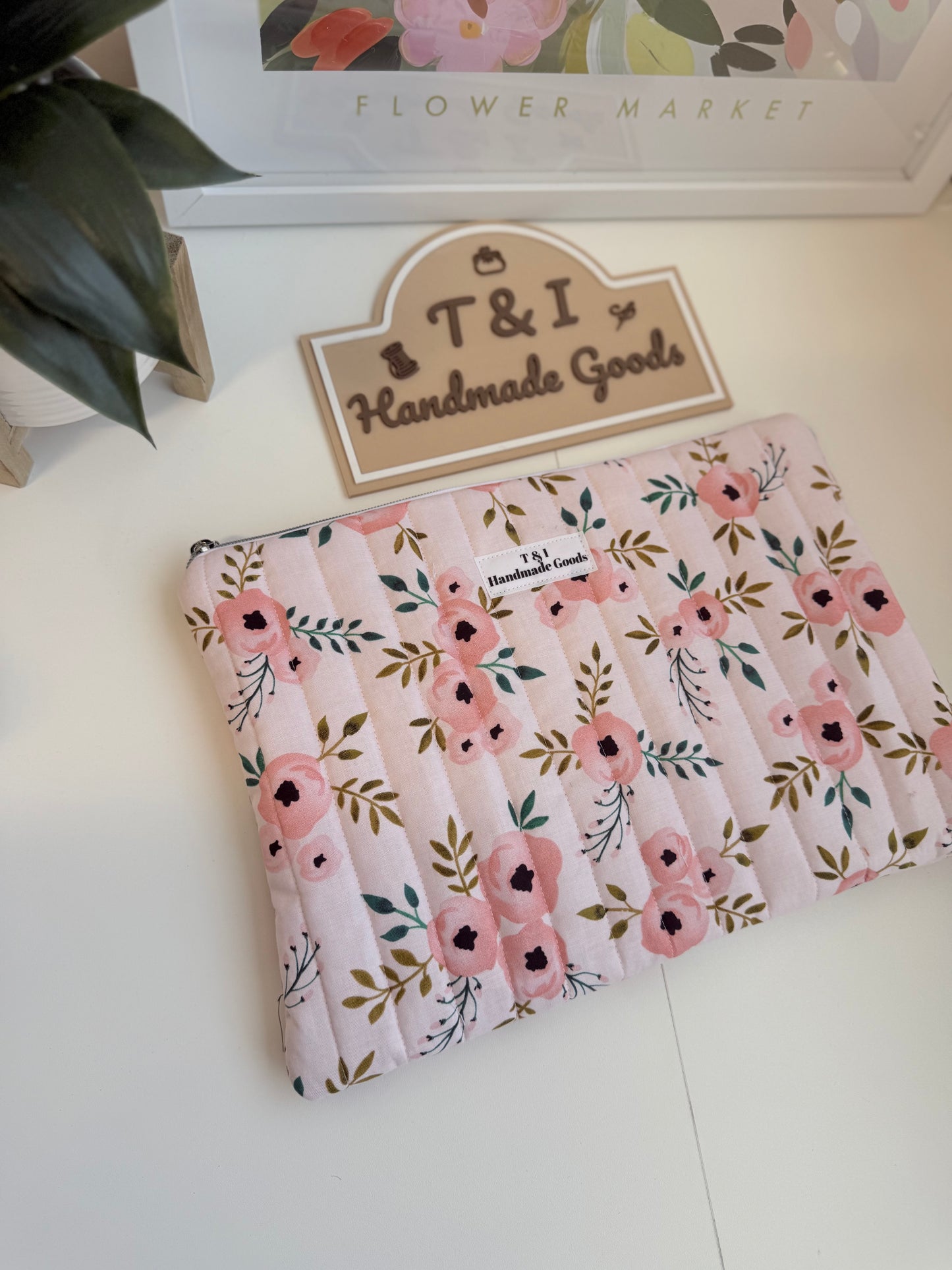 Pink rose Laptop Sleeve