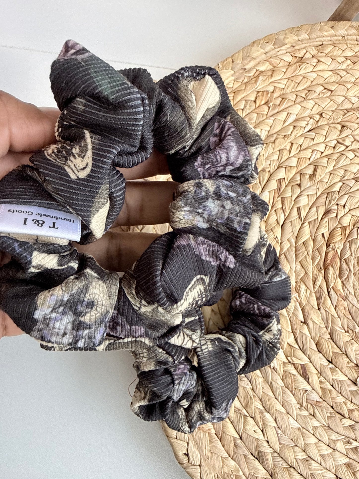 Skull face Scrunchie