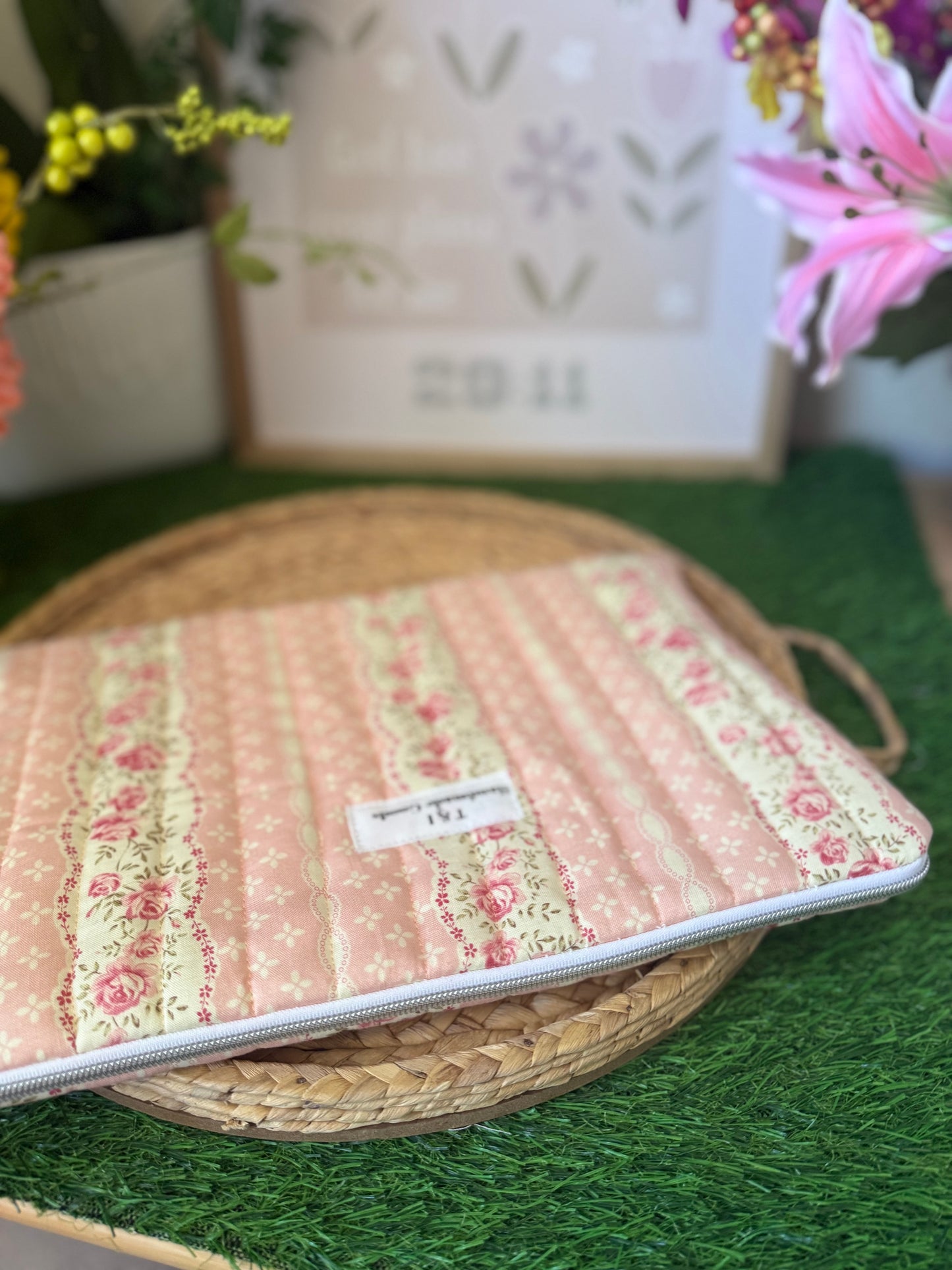 Vintage Rose Laptop Sleeve