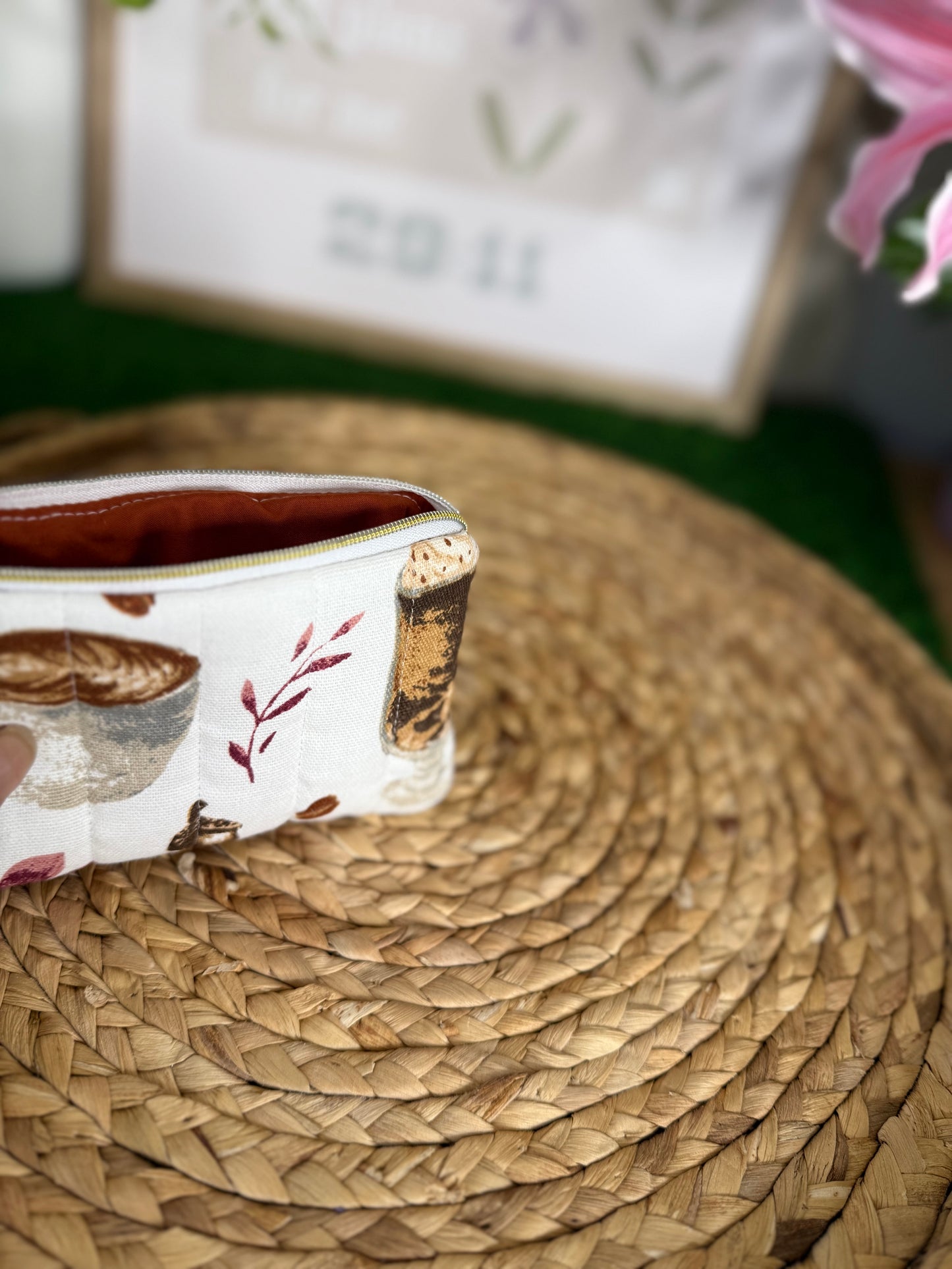 Coffee shop haven Keychain Wallet
