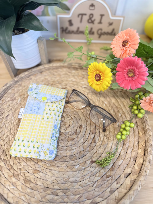 Abby Glasses Case