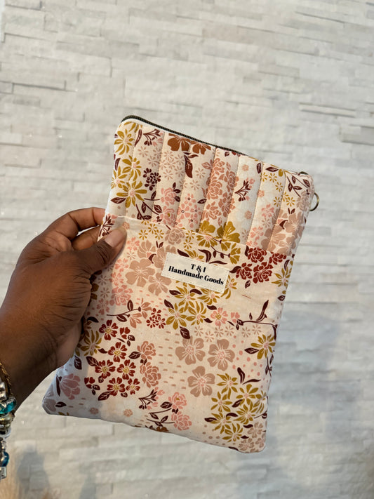 Tina Wildflower IPad Sleeve