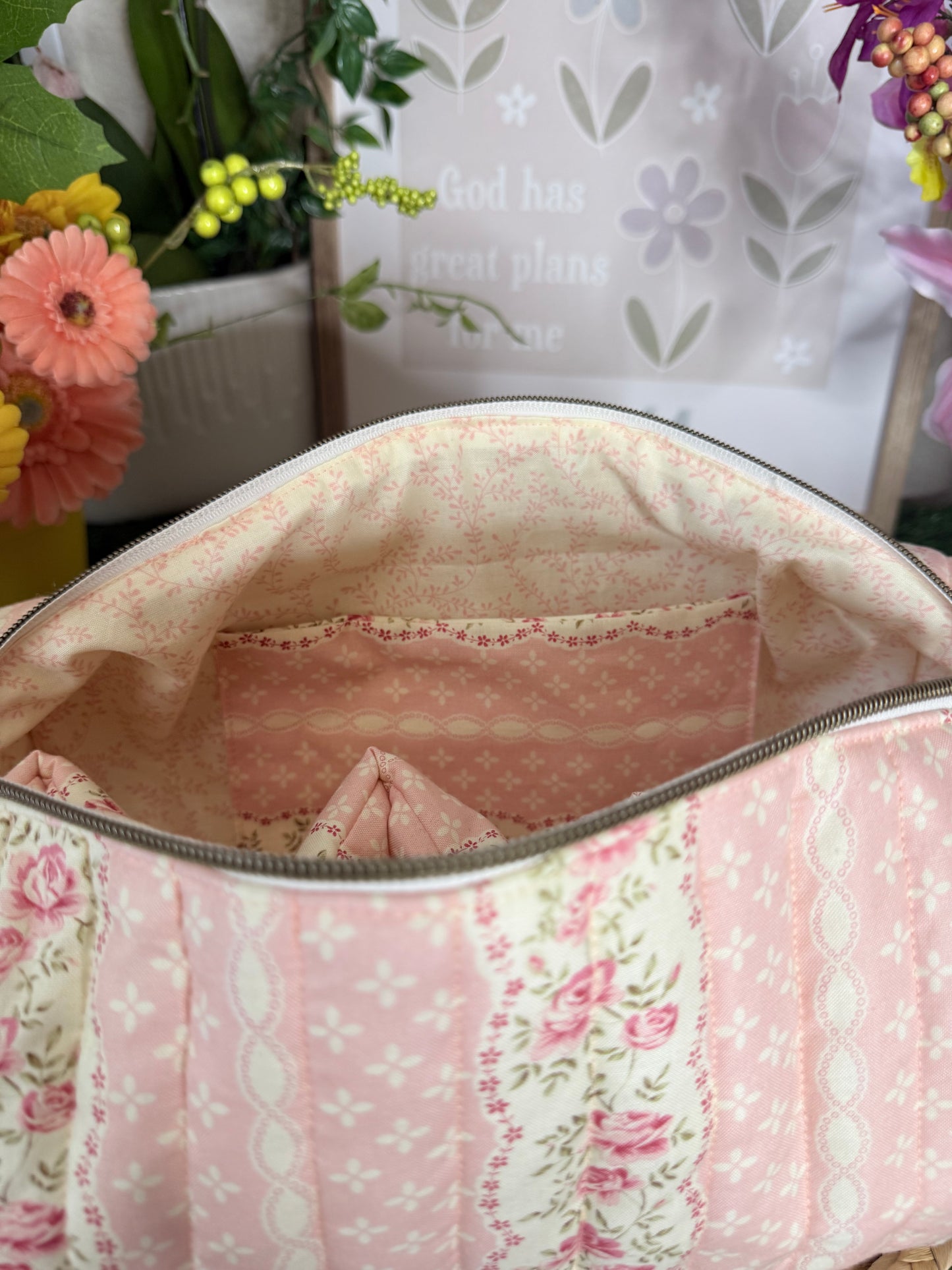 Vintage Rose Dyson Bag