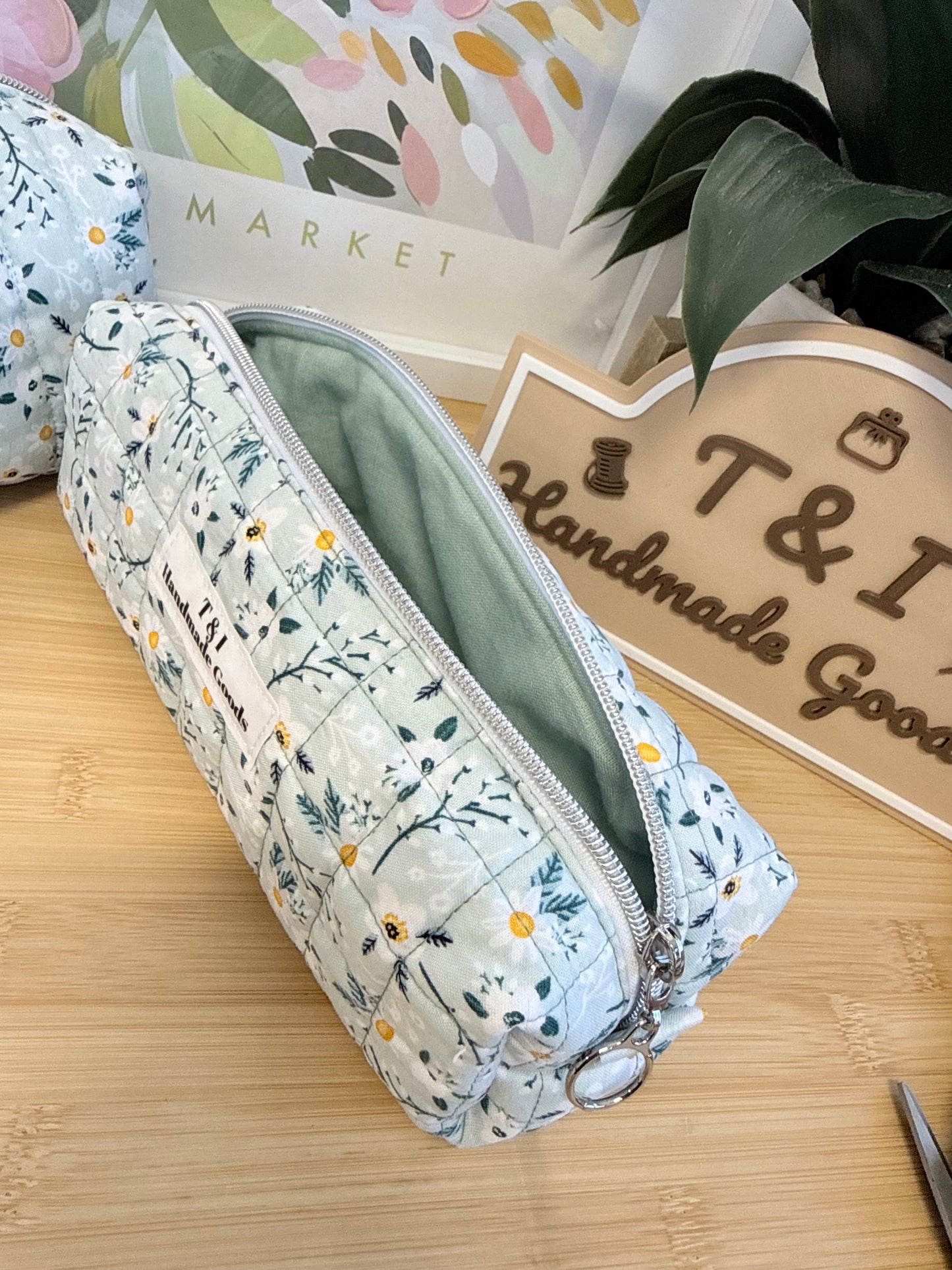 Country Daisy BOXY PENCIL MULTIPURPOSE CASE