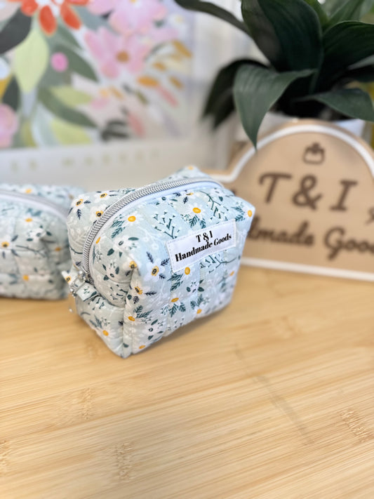 Country Daisy Multipurpose Bag Mini