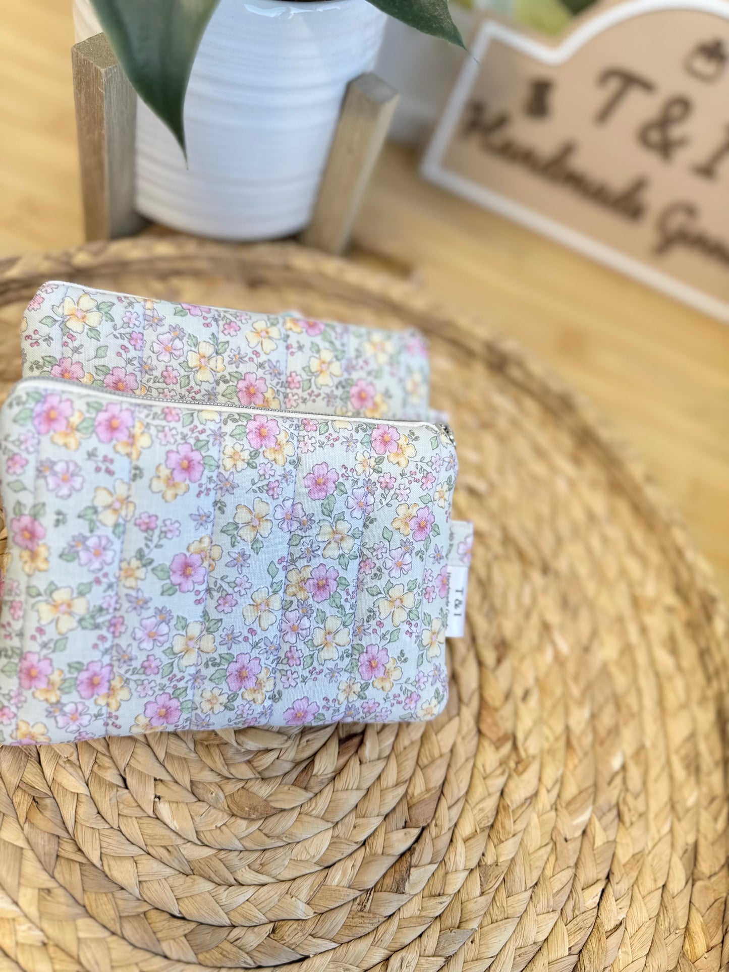 Pastel floral Keychain Wallet