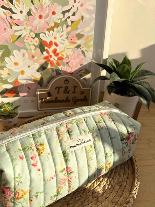 Wildflower Mist Hair Tools Bag