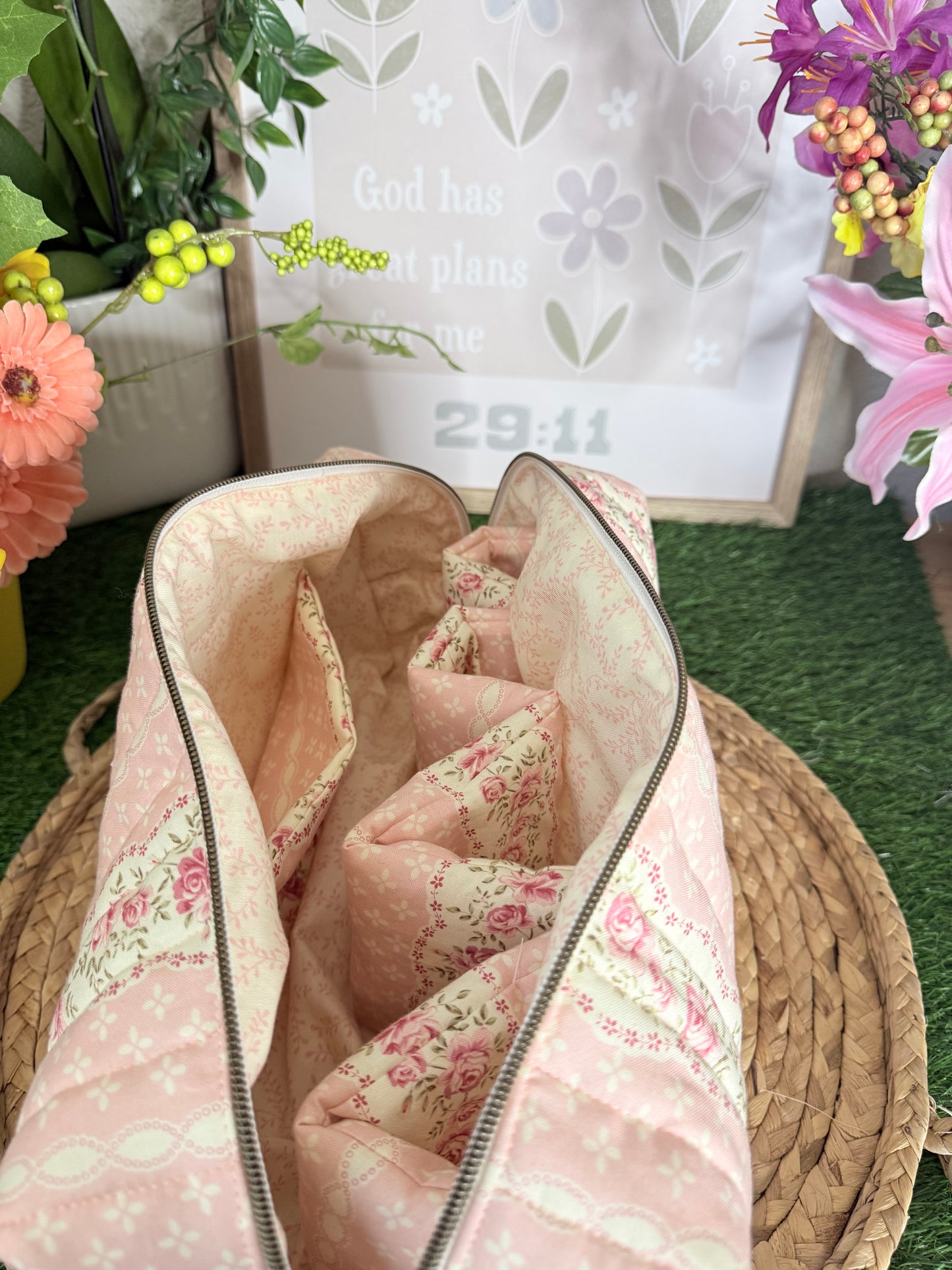 Vintage Rose Dyson Bag