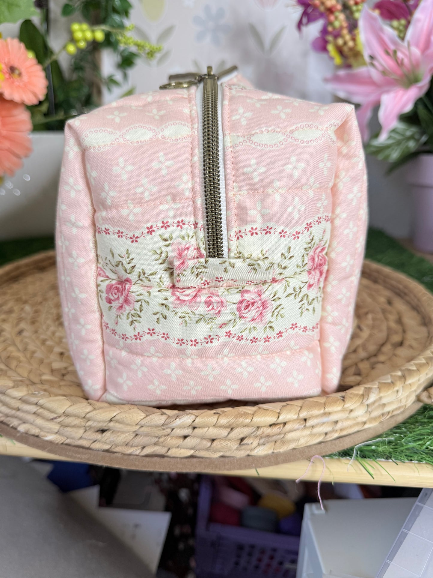 Vintage Rose Dyson Bag