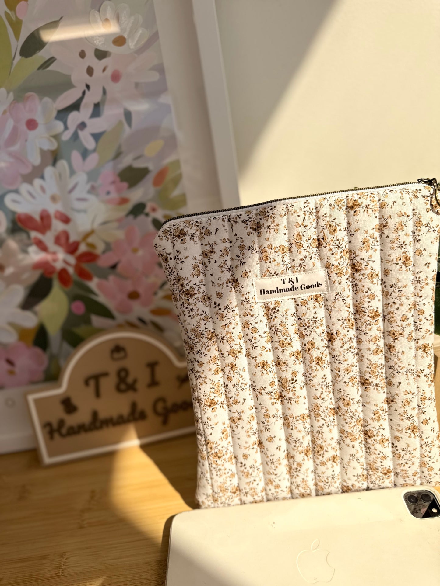 Rustic Floral IPad Sleeve