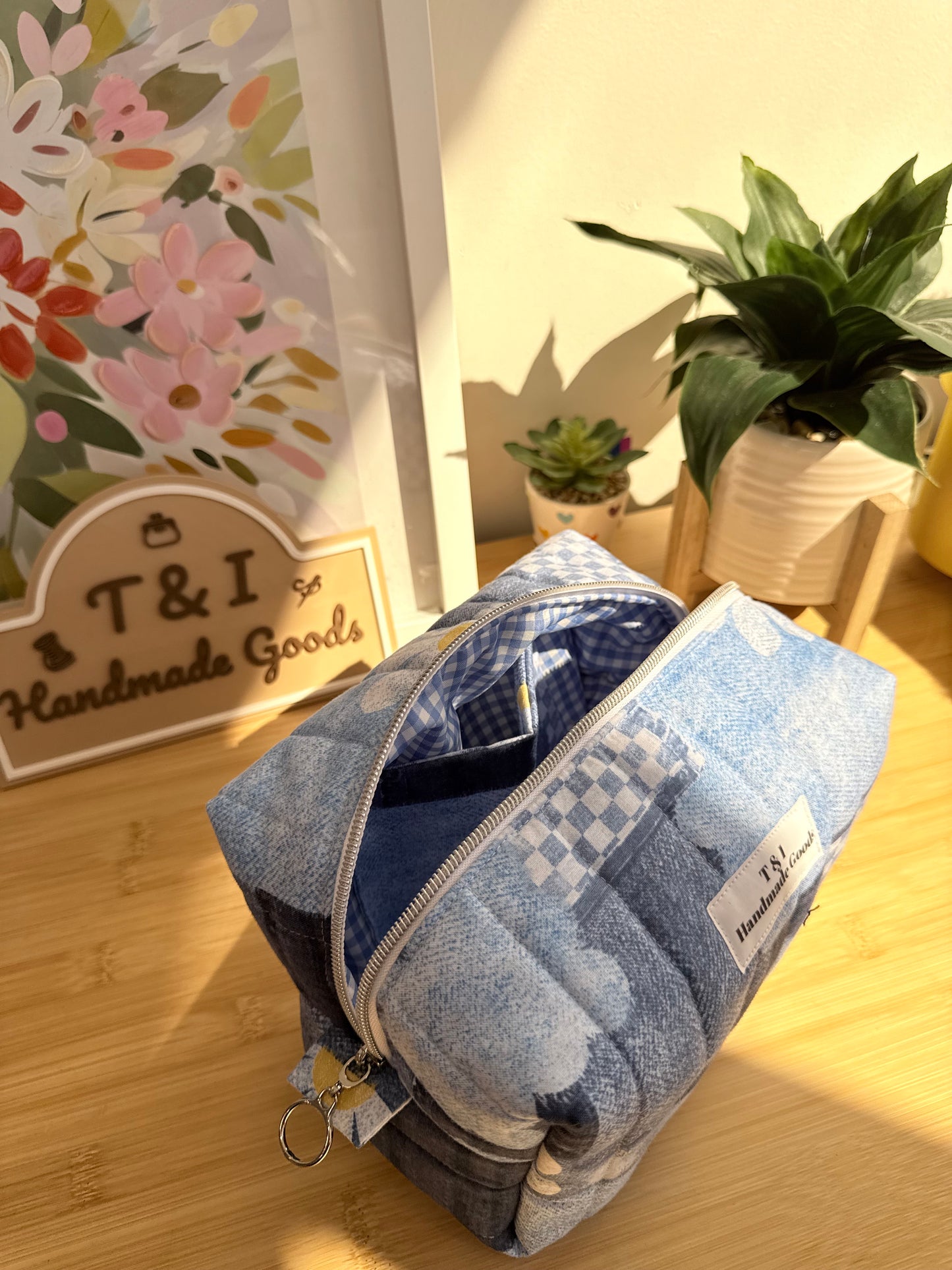 Daisy Day Multipurpose Bag
