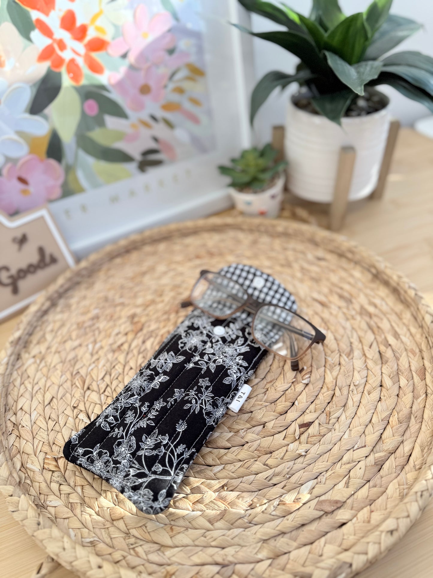 Midnight floral Glasses Case