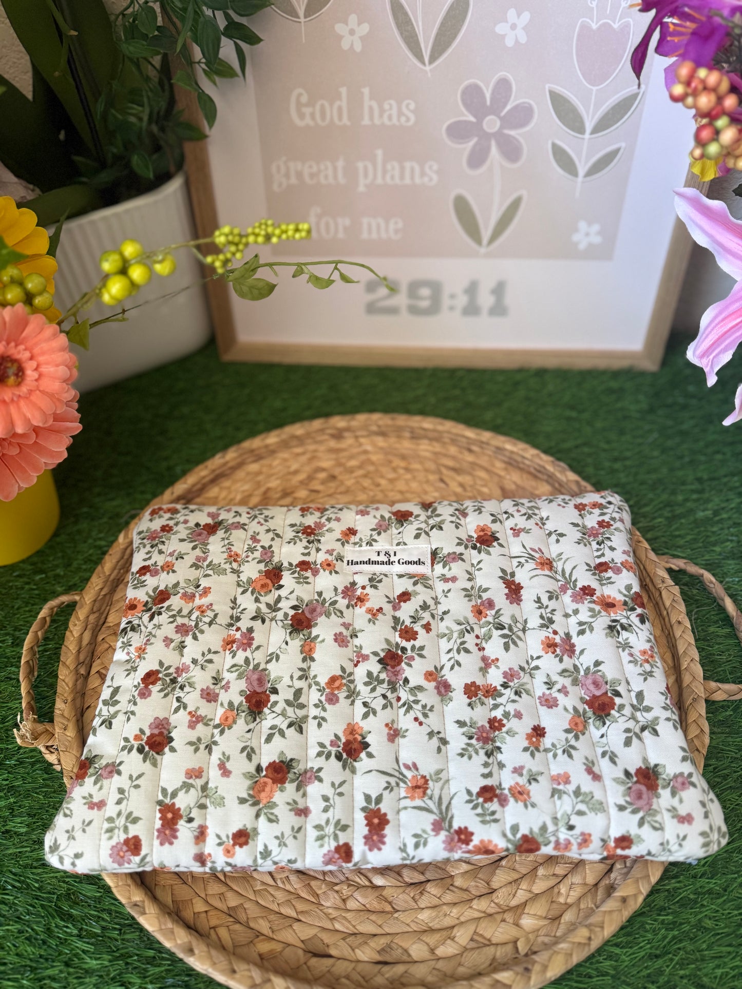 Mauve Floral Laptop Sleeve