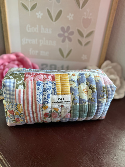 Cottage Boho Floral Hair Tools Bag