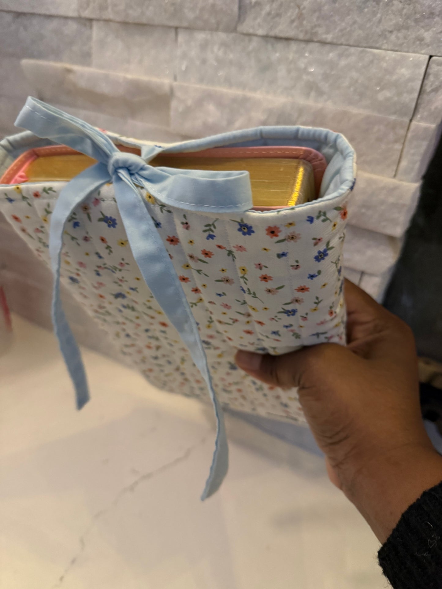 Country Floral Book Sleeve w/bow