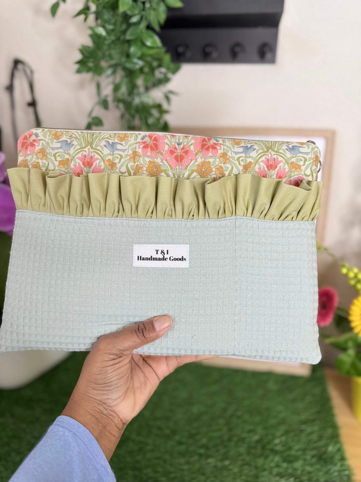 Garden Gathered Laptop Sleeve