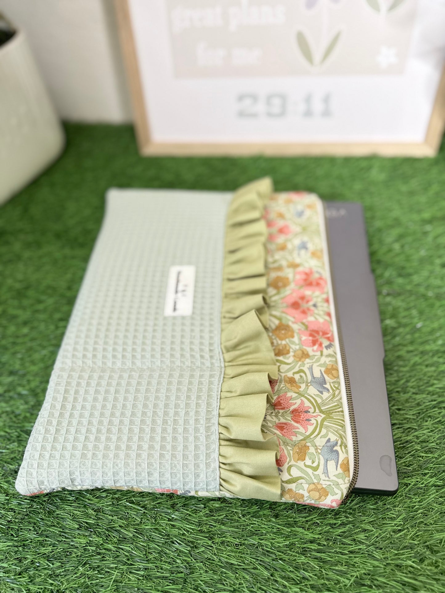 Garden Gathered Laptop Sleeve
