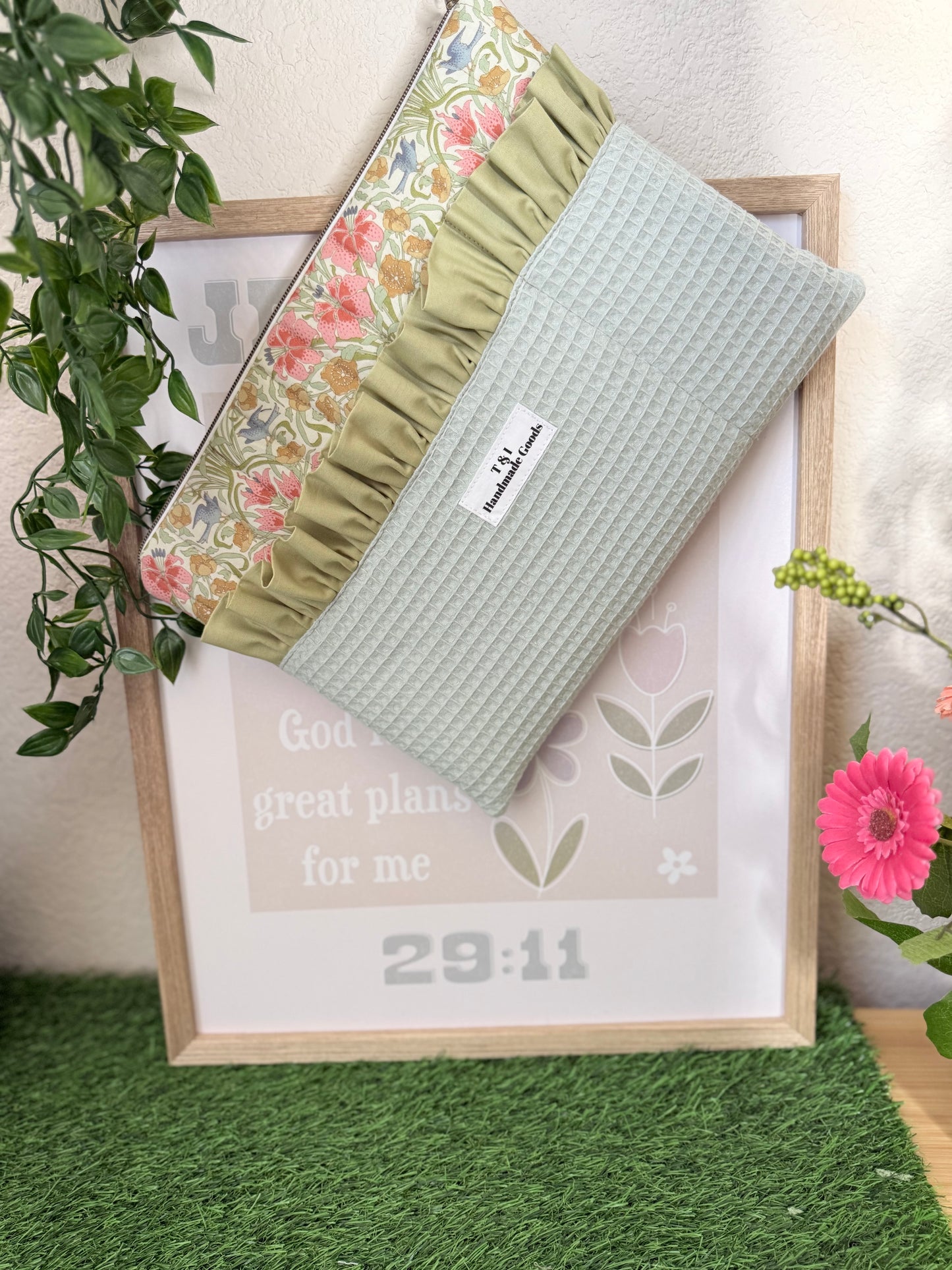 Garden Gathered Laptop Sleeve
