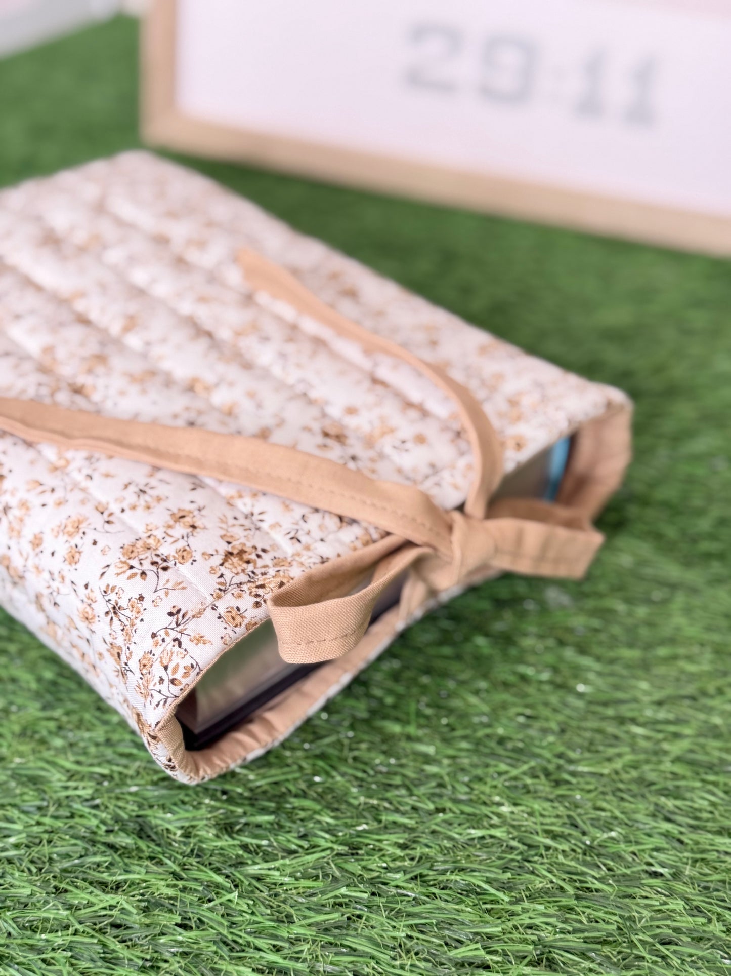 Rustic Floral Book Sleeve w/bow